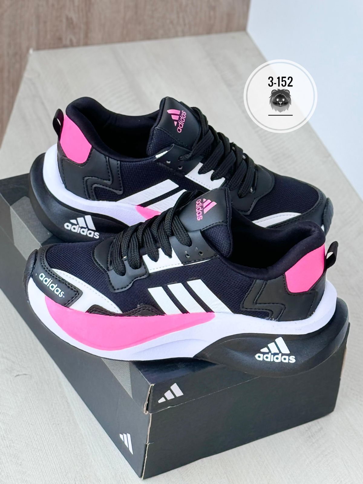 ADIDAS NEGRO X ROSADO